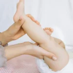 newborn diaper changing image - playken